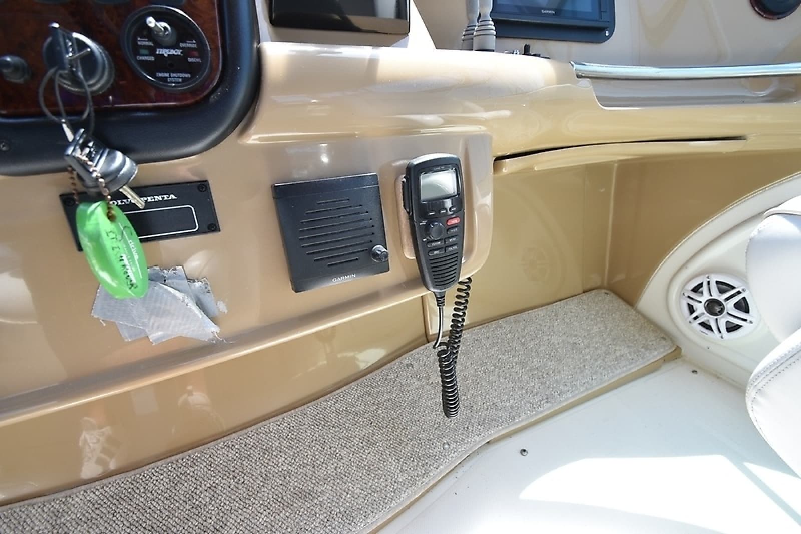 2004 Carver 466 Motor Yacht - Photo 20