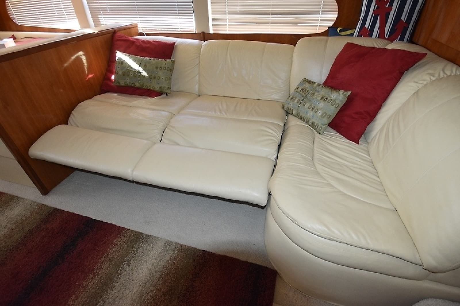2004 Carver 466 Motor Yacht - Photo 30