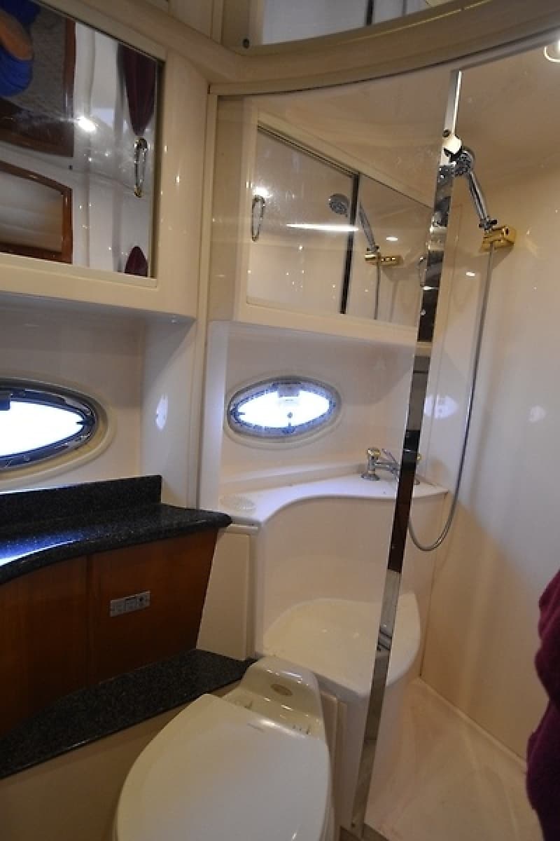 2004 Carver 466 Motor Yacht - Photo 56