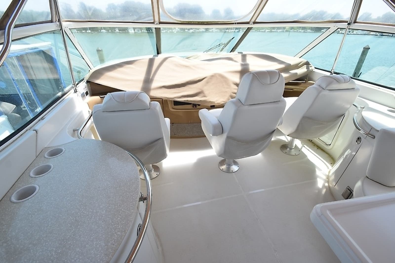 2004 Carver 466 Motor Yacht - Photo 26