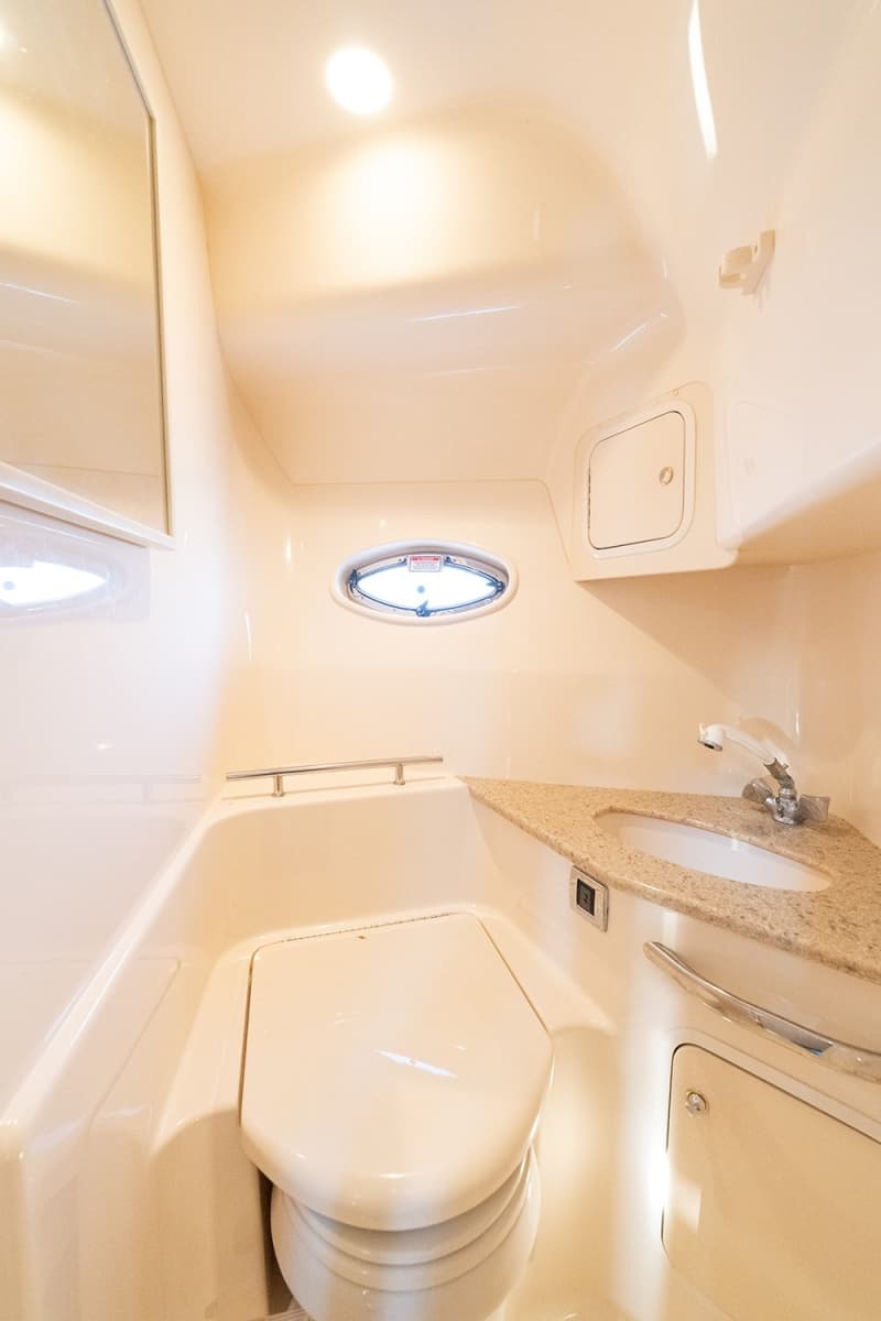 2003 Sea Ray 420 Sundancer - Photo 23