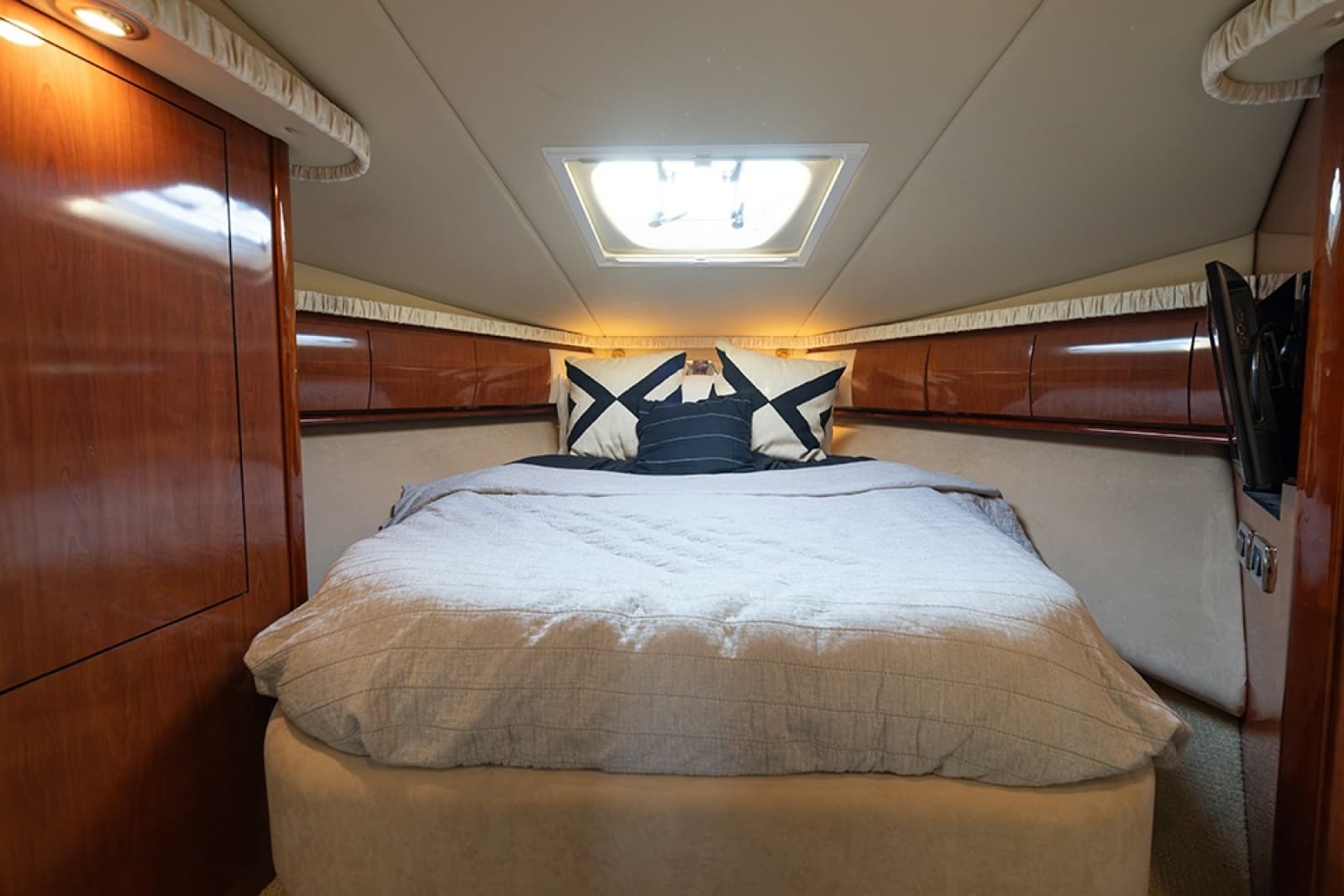 2003 Sea Ray 420 Sundancer - Photo 25