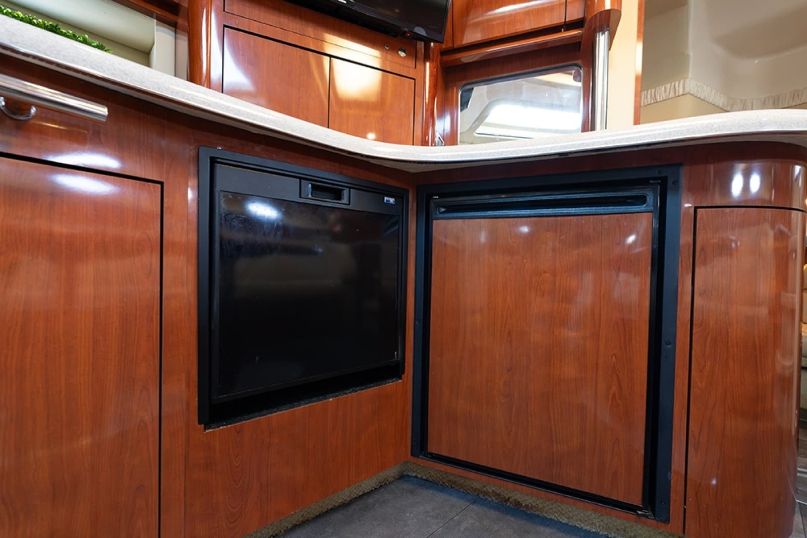 2003 Sea Ray 420 Sundancer - Photo 20