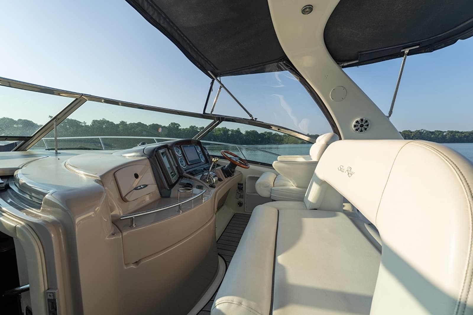 2003 Sea Ray 420 Sundancer - Photo 8