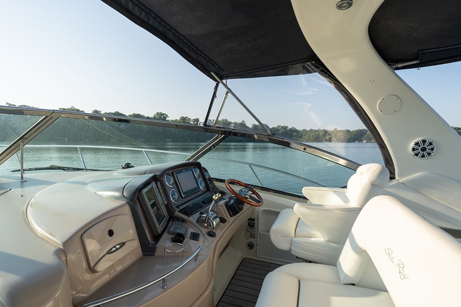 2003 Sea Ray 420 Sundancer - Photo 13