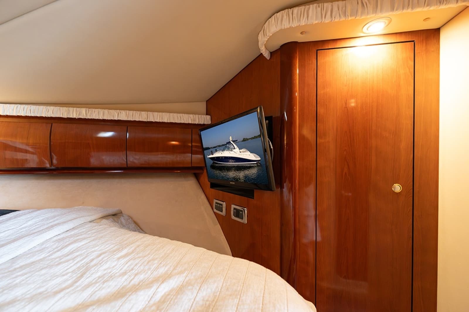 2003 Sea Ray 420 Sundancer - Photo 26
