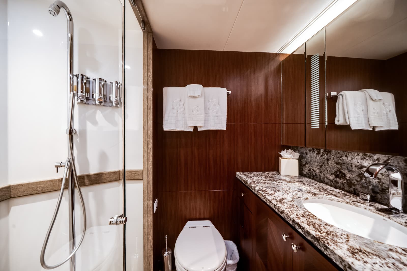 2016 Ocean Alexander 90 SKY LOUNGE - Photo 42