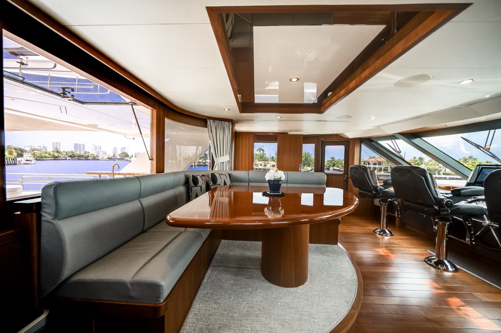 2016 Ocean Alexander 90 SKY LOUNGE - Photo 45