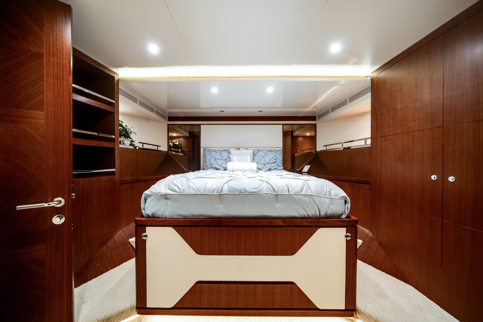 2016 Ocean Alexander 90 SKY LOUNGE - Photo 8