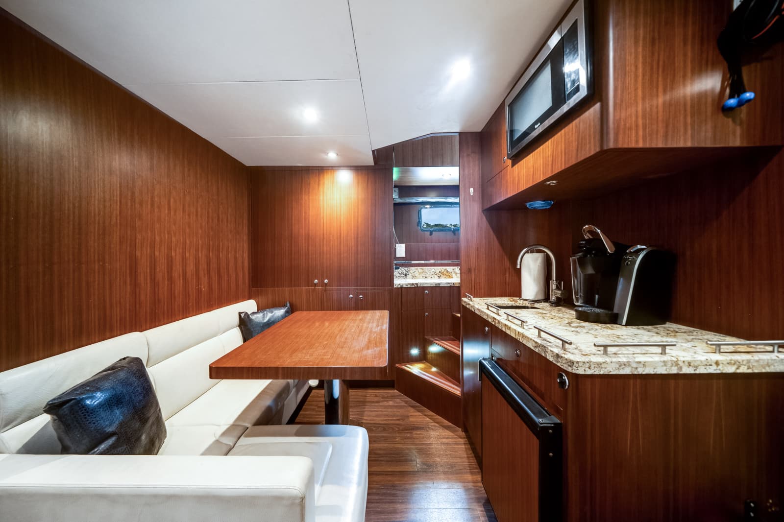 2016 Ocean Alexander 90 SKY LOUNGE - Photo 65