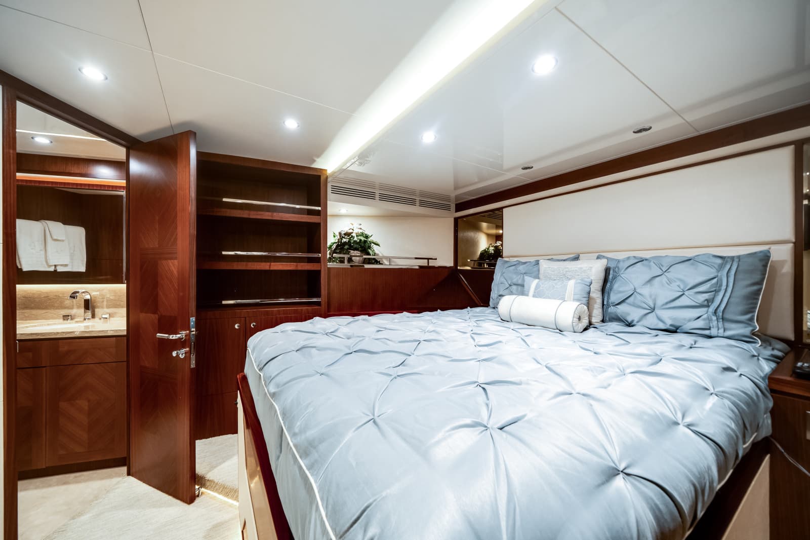 2016 Ocean Alexander 90 SKY LOUNGE - Photo 39