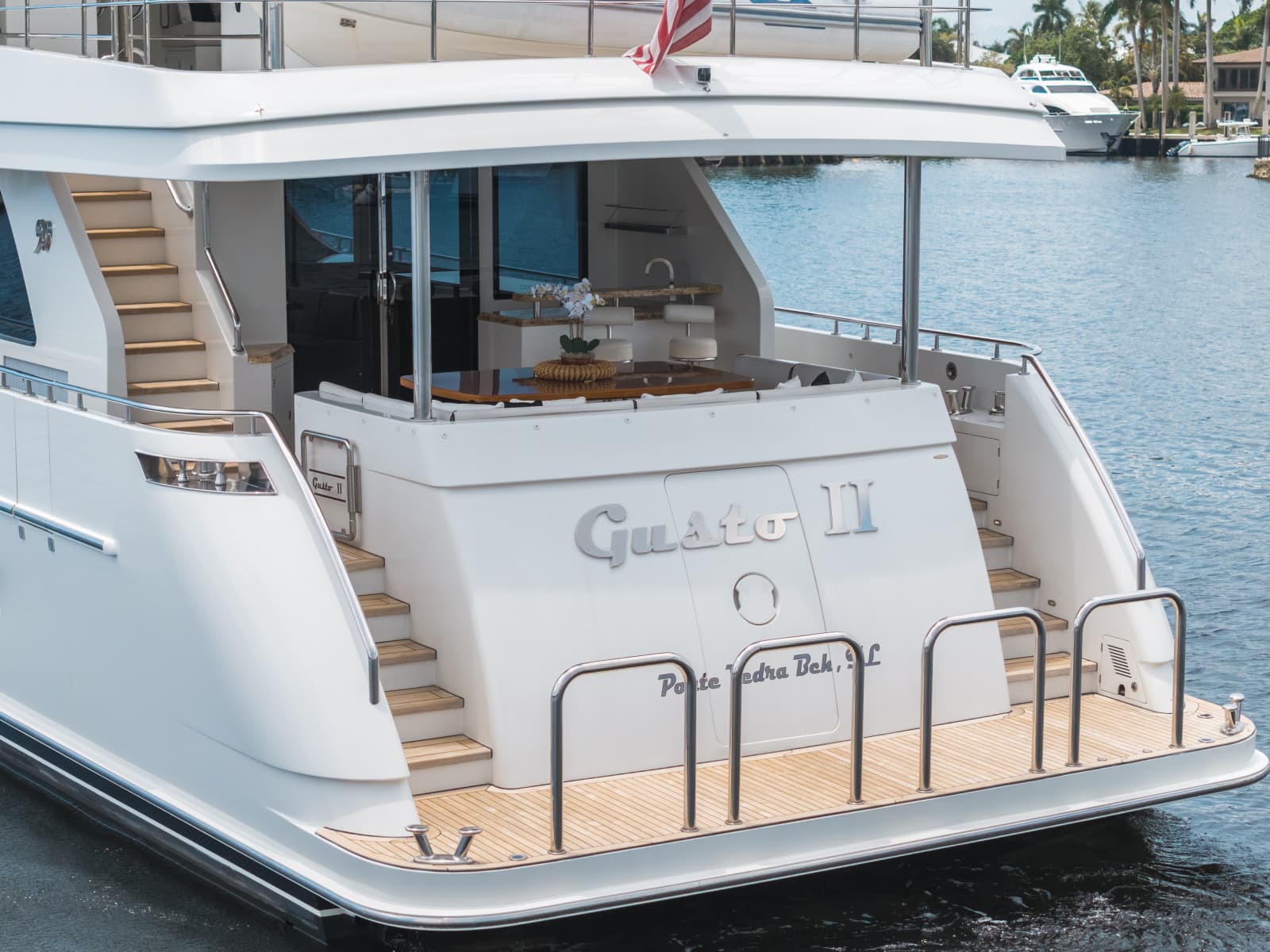2016 Ocean Alexander 90 SKY LOUNGE - Photo 7