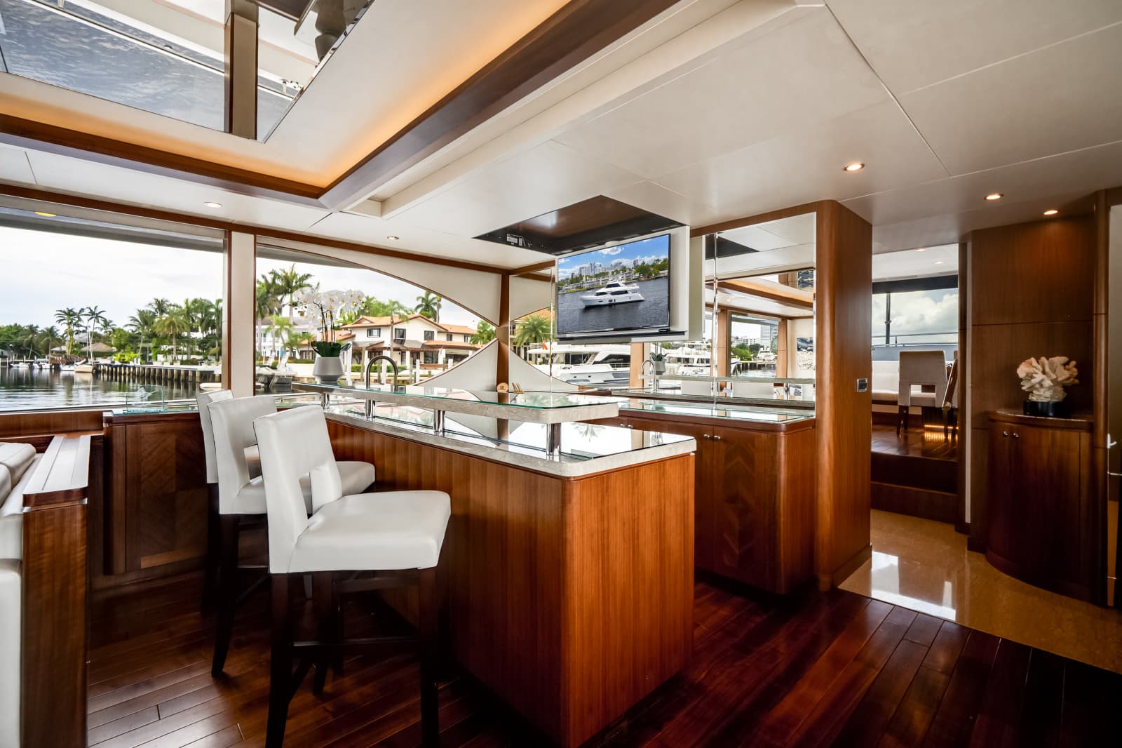 2016 Ocean Alexander 90 SKY LOUNGE - Photo 19