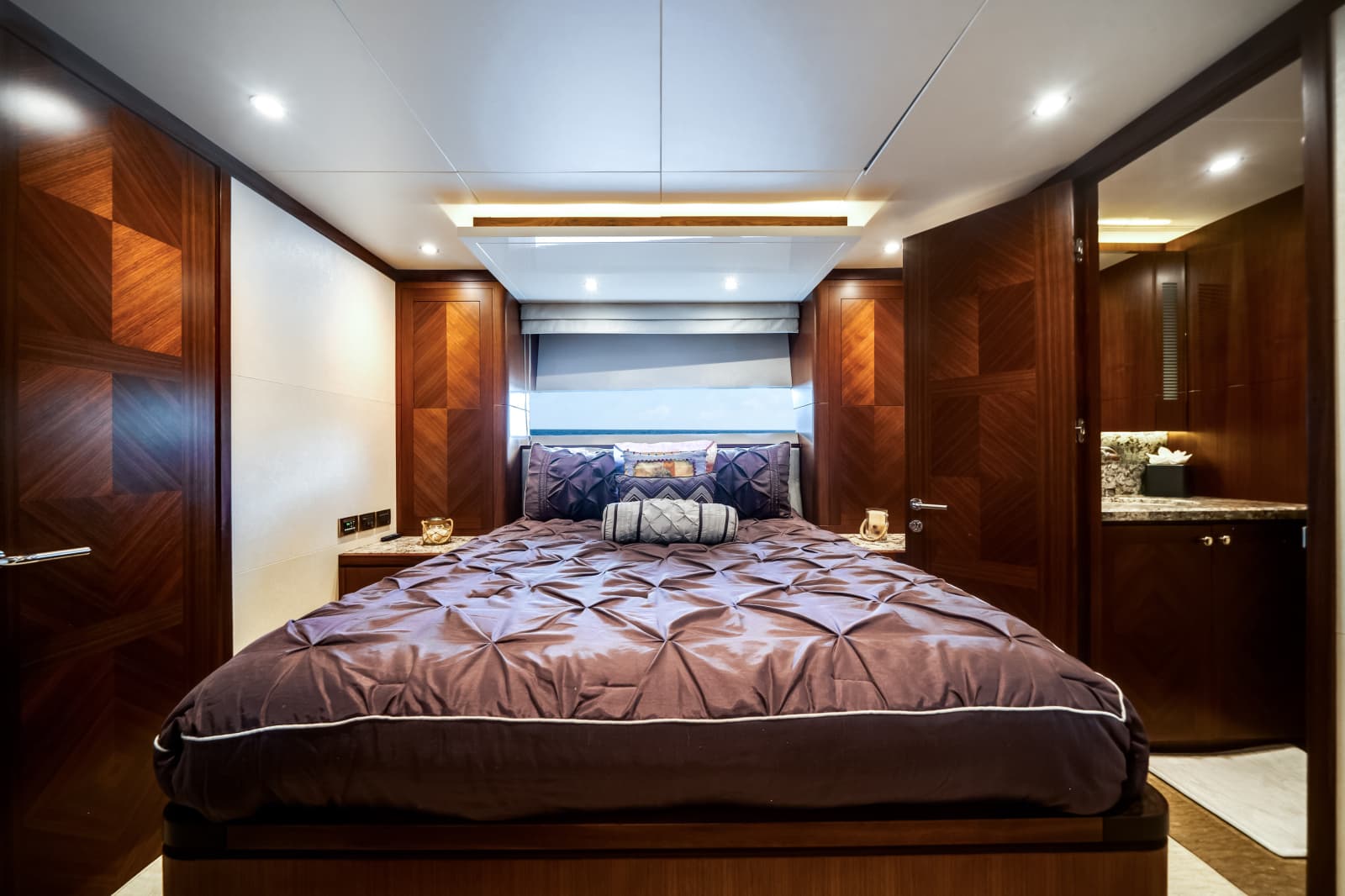 2016 Ocean Alexander 90 SKY LOUNGE - Photo 37