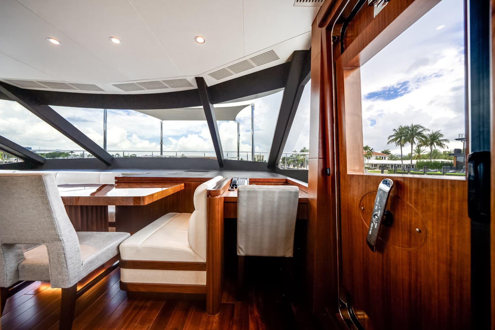 2016 Ocean Alexander 90 SKY LOUNGE - Photo 48
