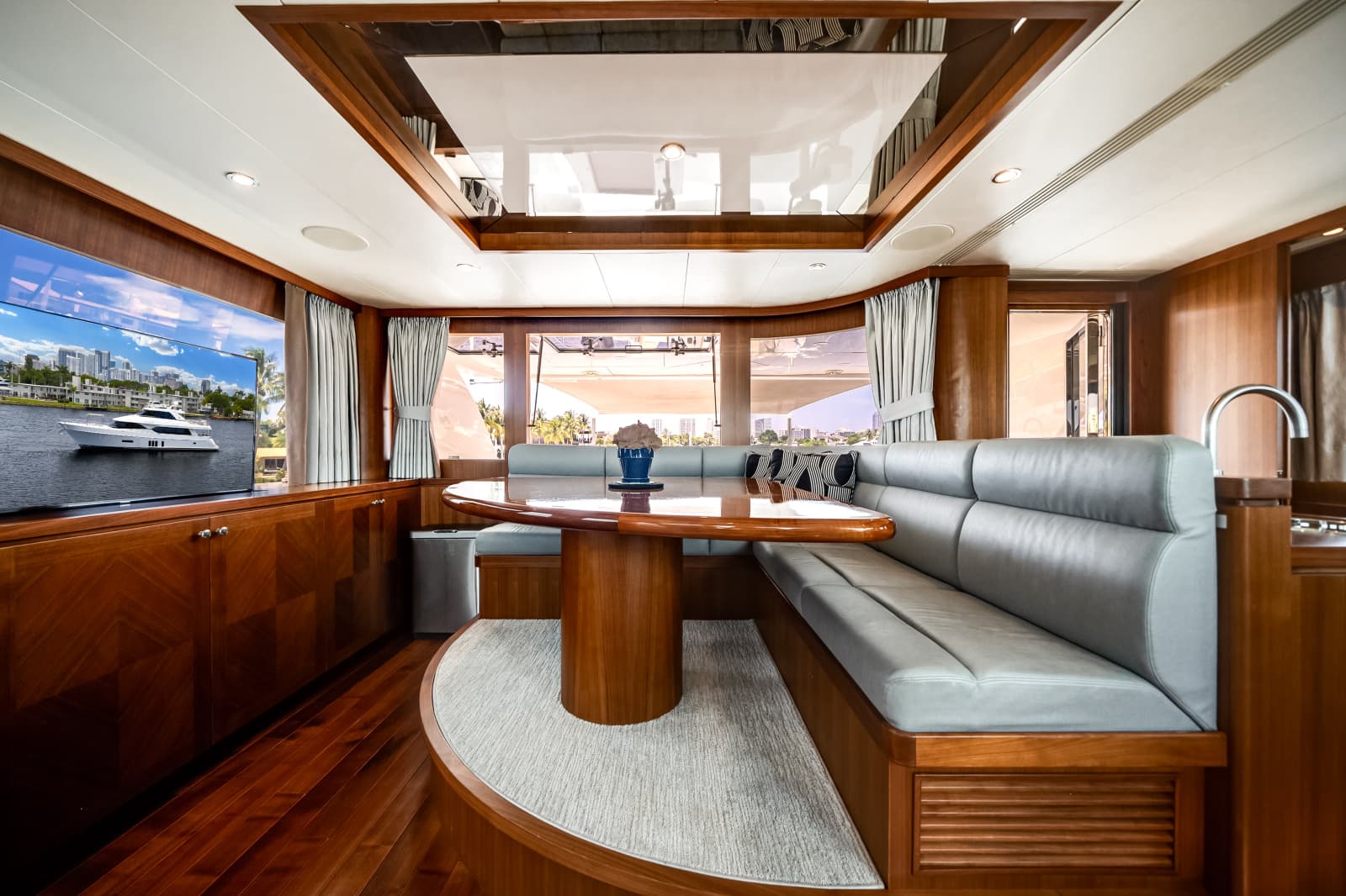 2016 Ocean Alexander 90 SKY LOUNGE - Photo 56