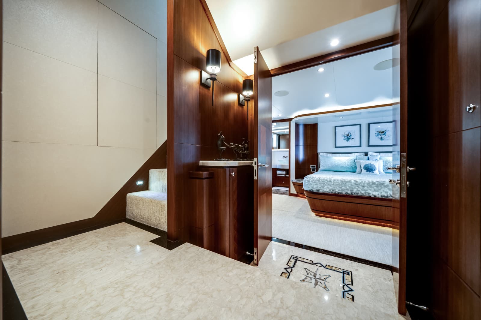 2016 Ocean Alexander 90 SKY LOUNGE - Photo 29