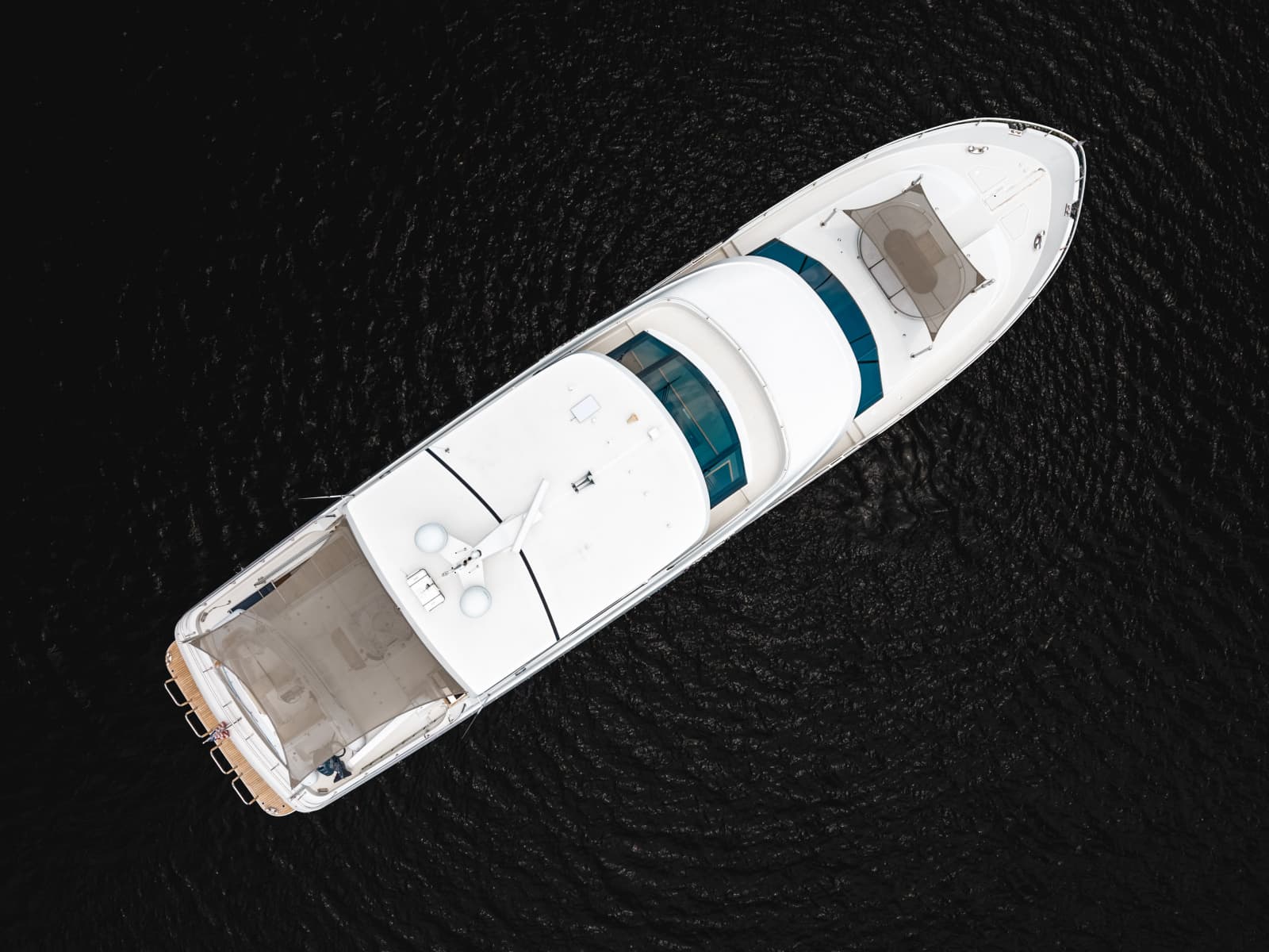 2016 Ocean Alexander 90 SKY LOUNGE - Photo 6