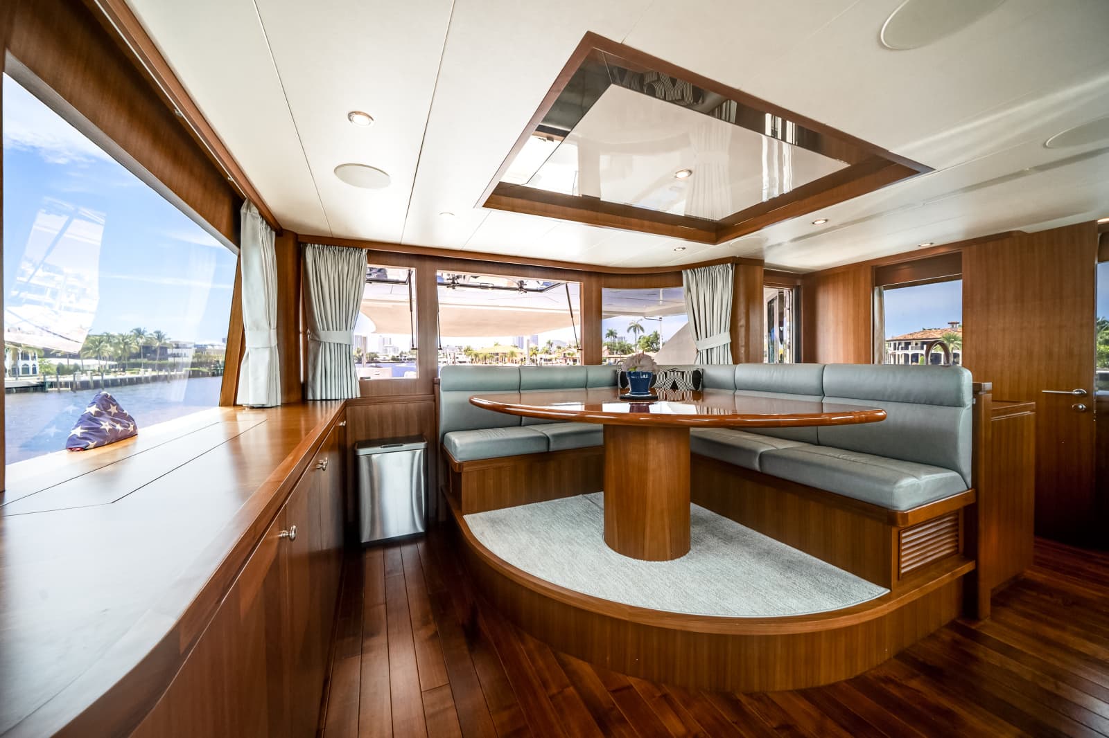 2016 Ocean Alexander 90 SKY LOUNGE - Photo 44