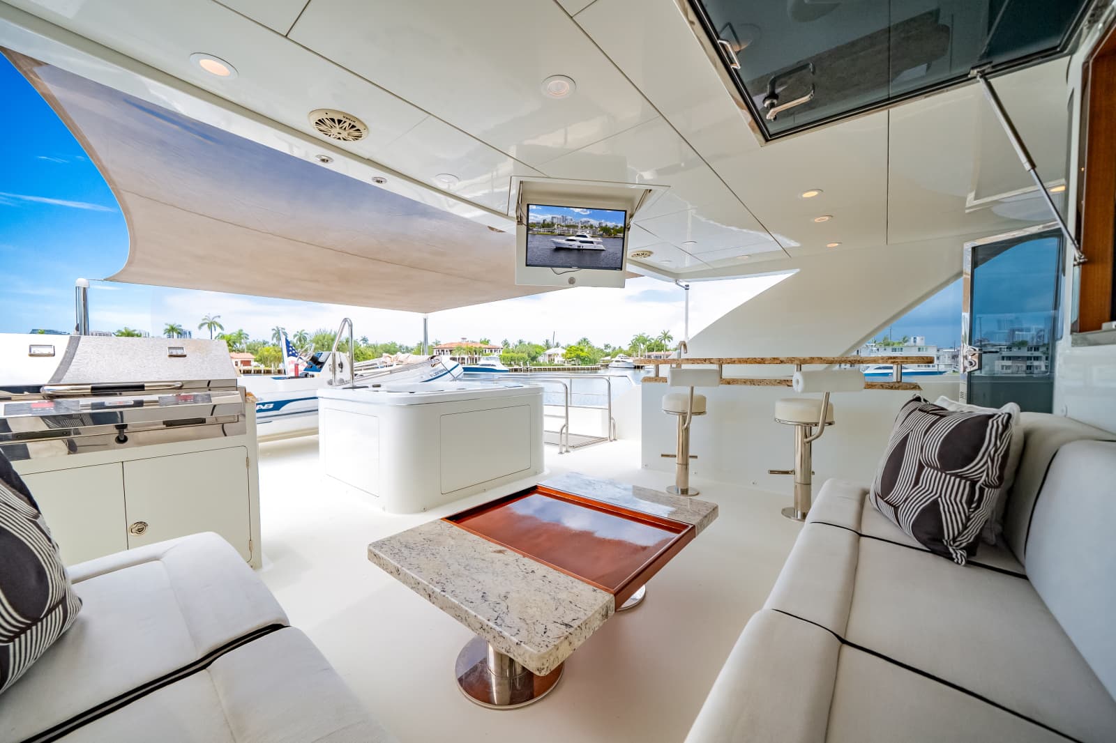 2016 Ocean Alexander 90 SKY LOUNGE - Photo 56