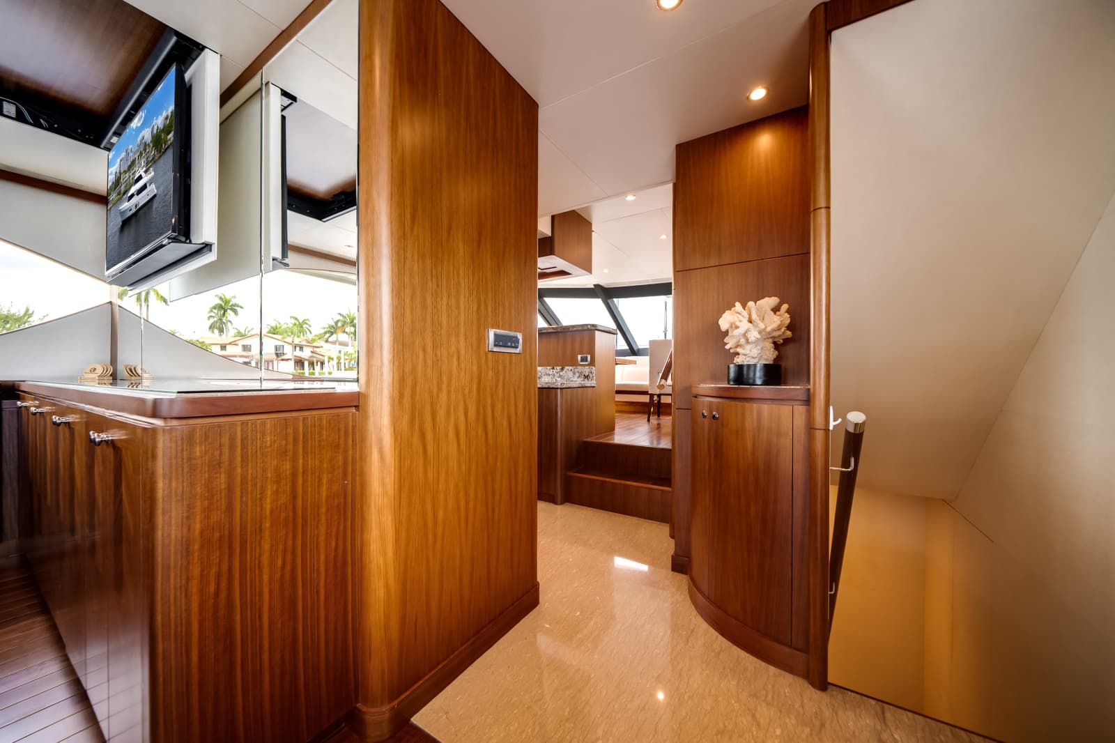 2016 Ocean Alexander 90 SKY LOUNGE - Photo 21