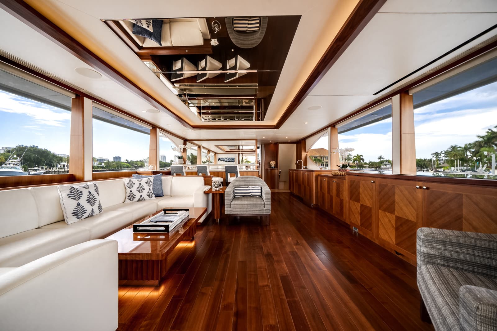2016 Ocean Alexander 90 SKY LOUNGE - Photo 15