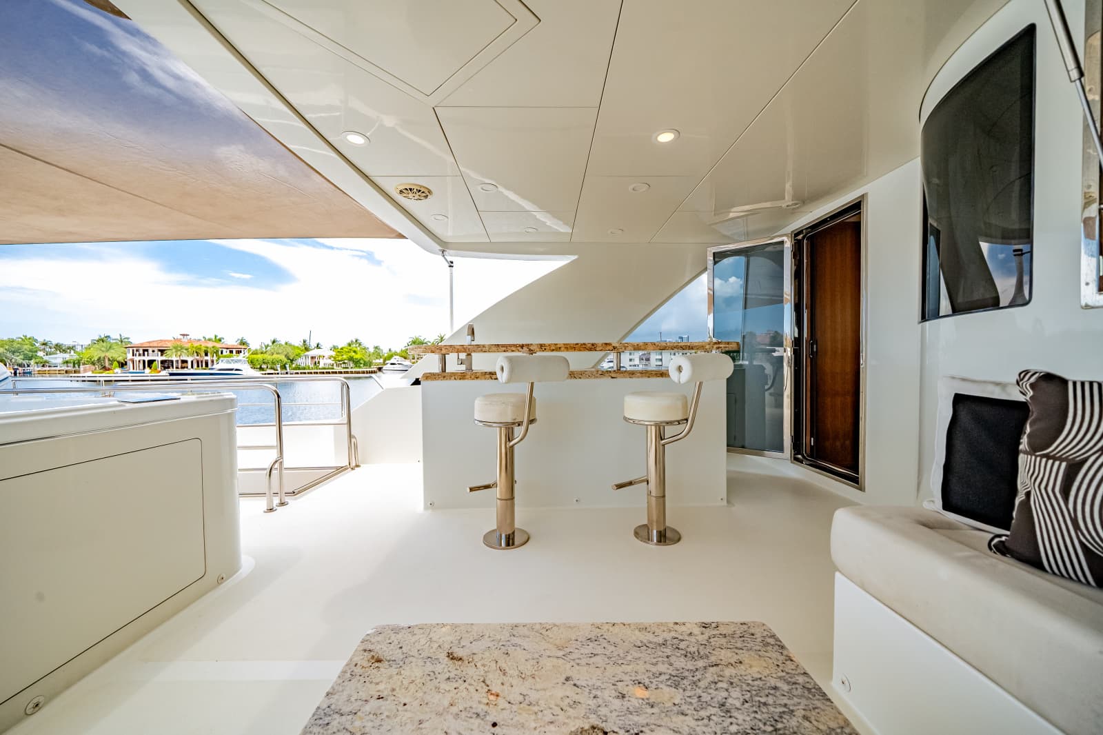 2016 Ocean Alexander 90 SKY LOUNGE - Photo 58