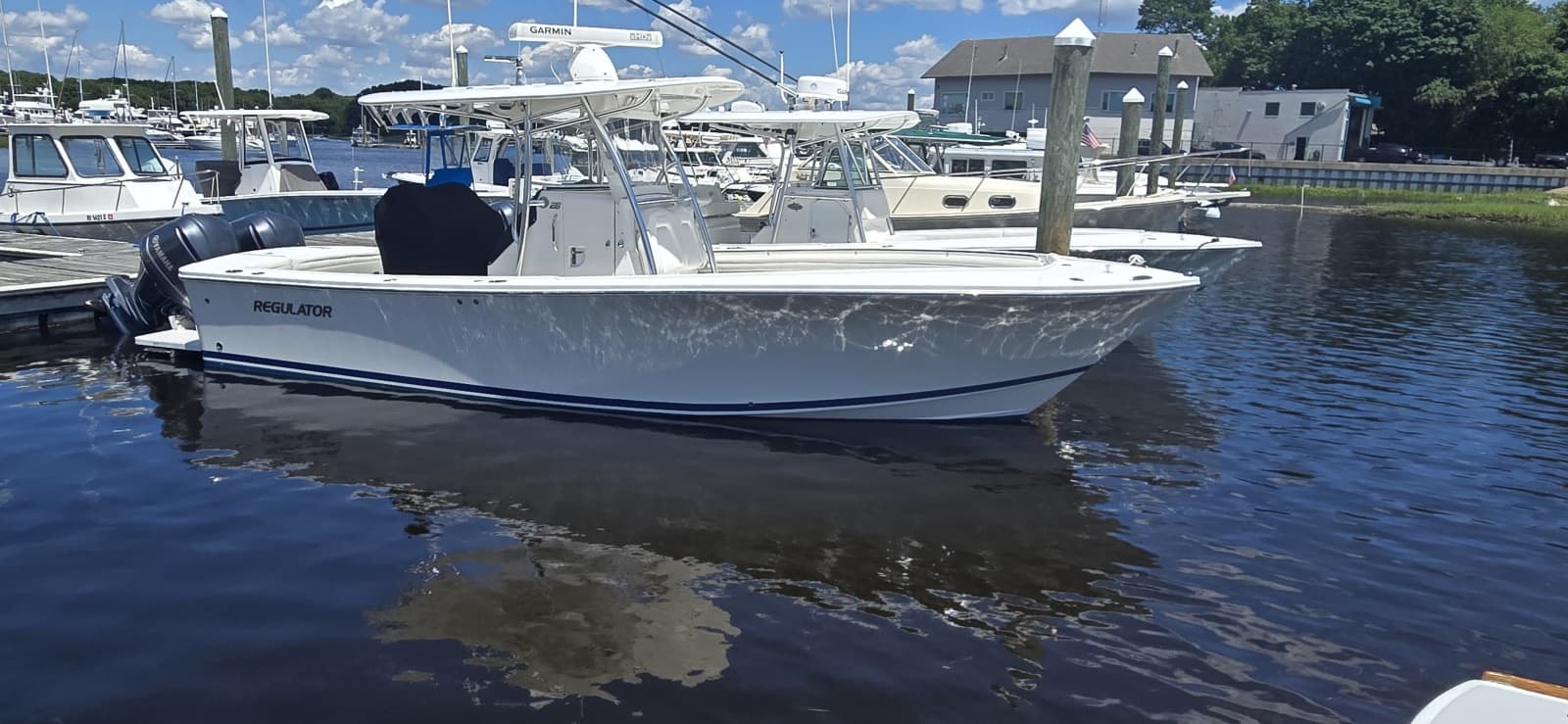 2018 Regulator 28 FS - Photo 2