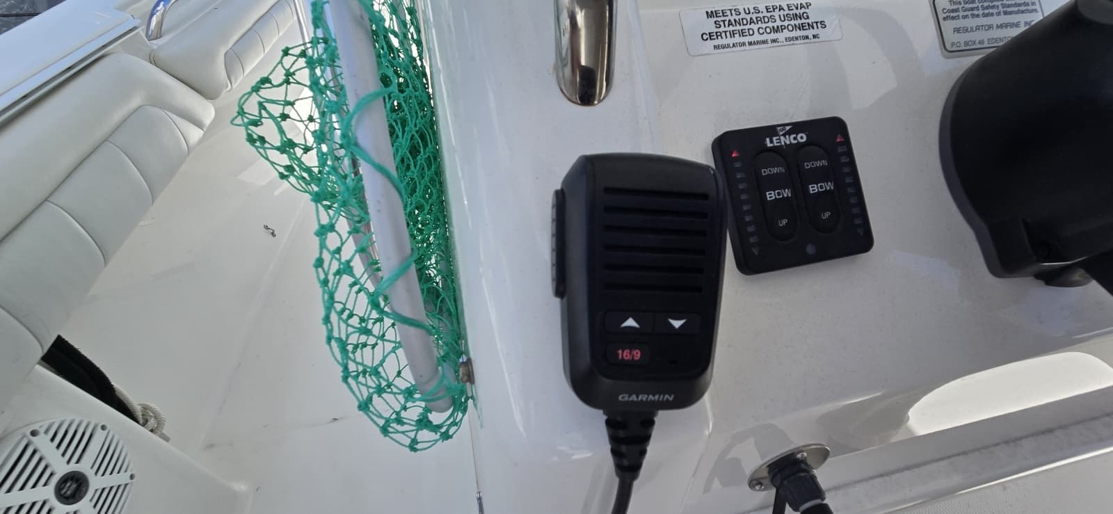 2018 Regulator 28 FS - Photo 33