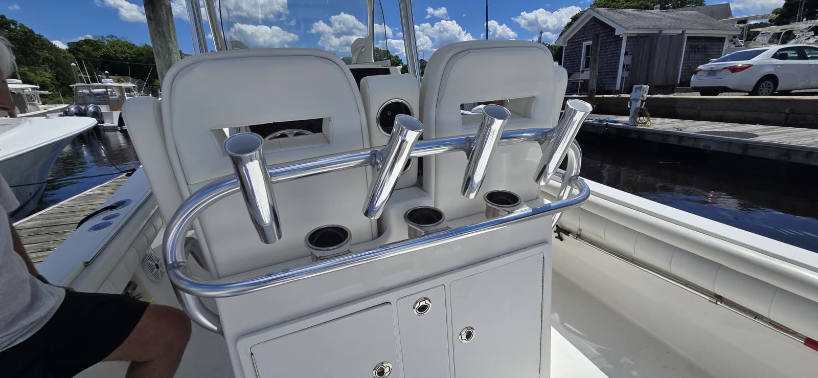 2018 Regulator 28 FS - Photo 26