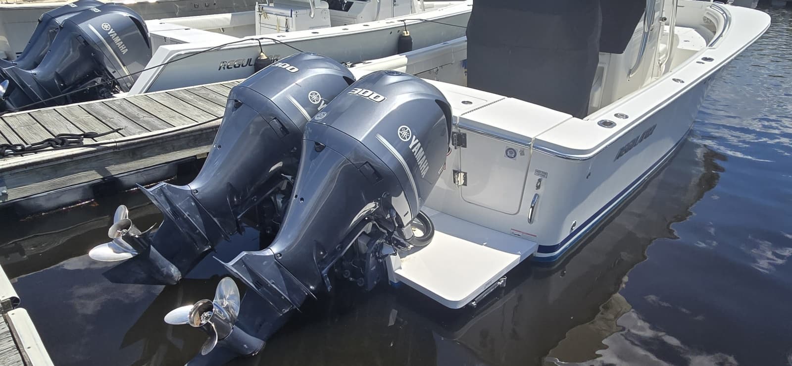2018 Regulator 28 FS - Photo 4