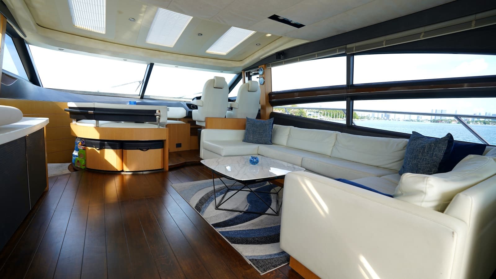 2013 Princess V72 - Photo 19
