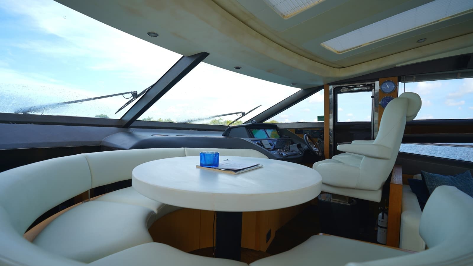 2013 Princess V72 - Photo 5