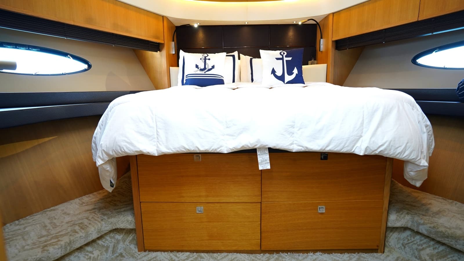 2013 Princess V72 - Photo 72