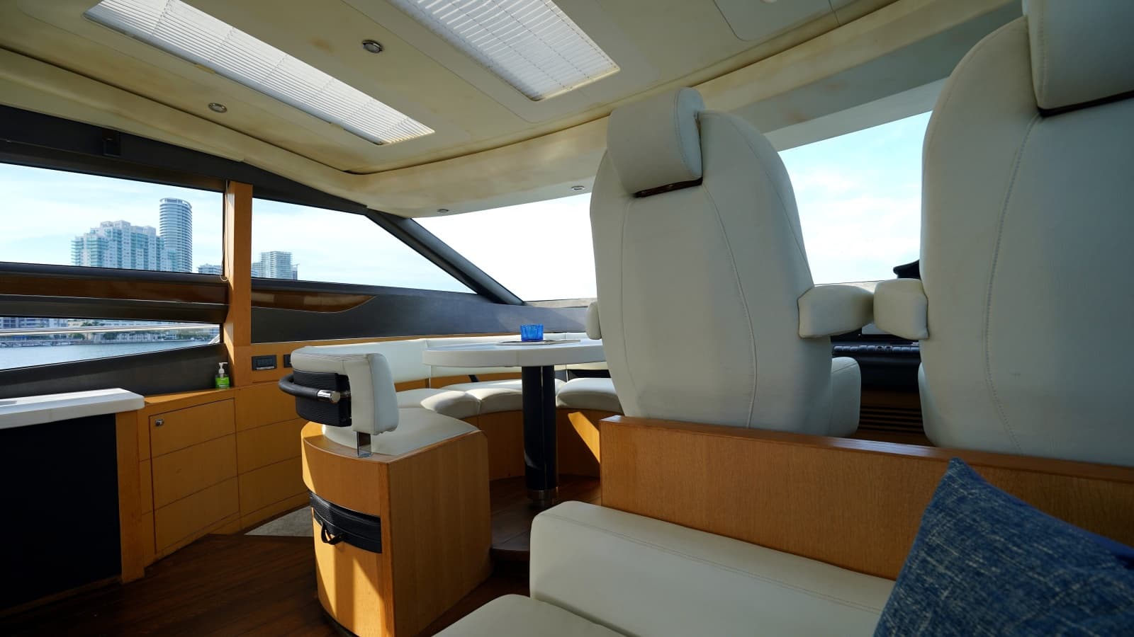 2013 Princess V72 - Photo 22