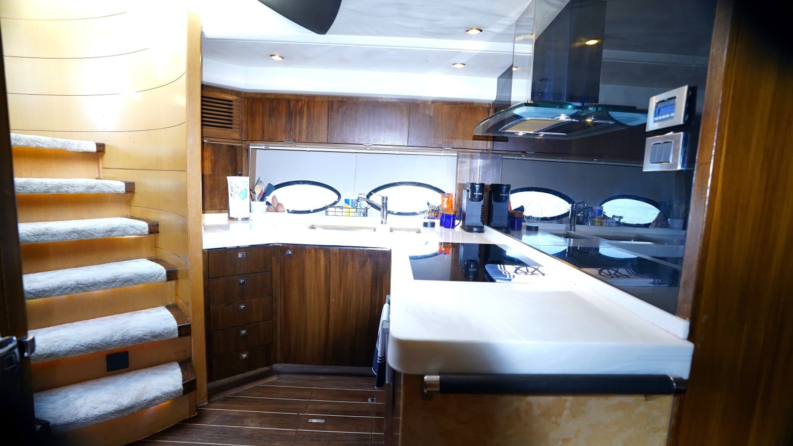 2013 Princess V72 - Photo 87