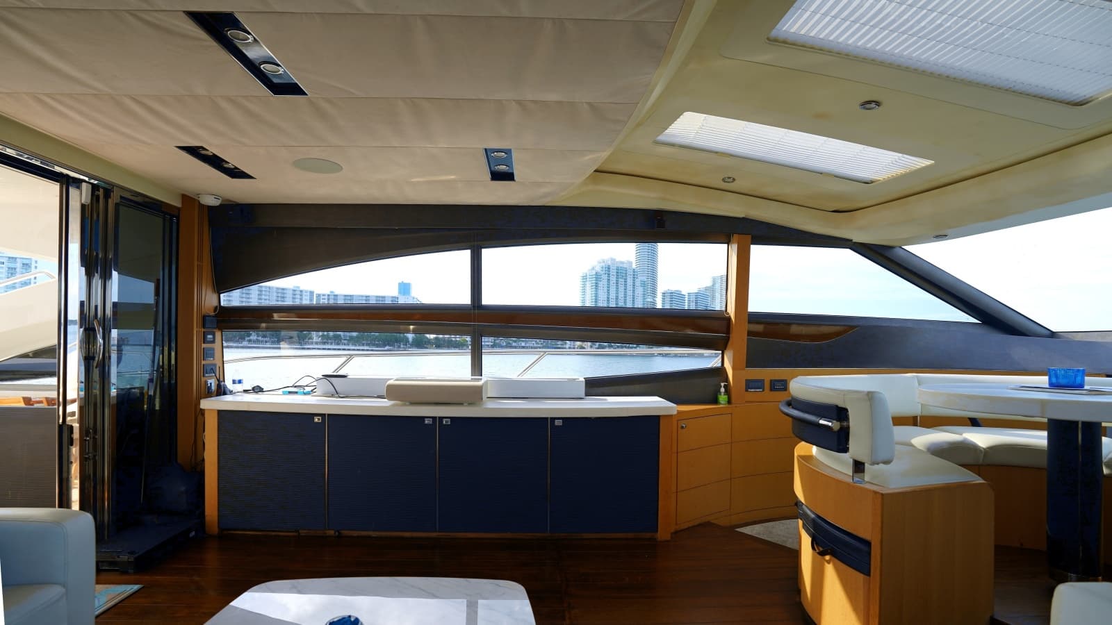 2013 Princess V72 - Photo 21