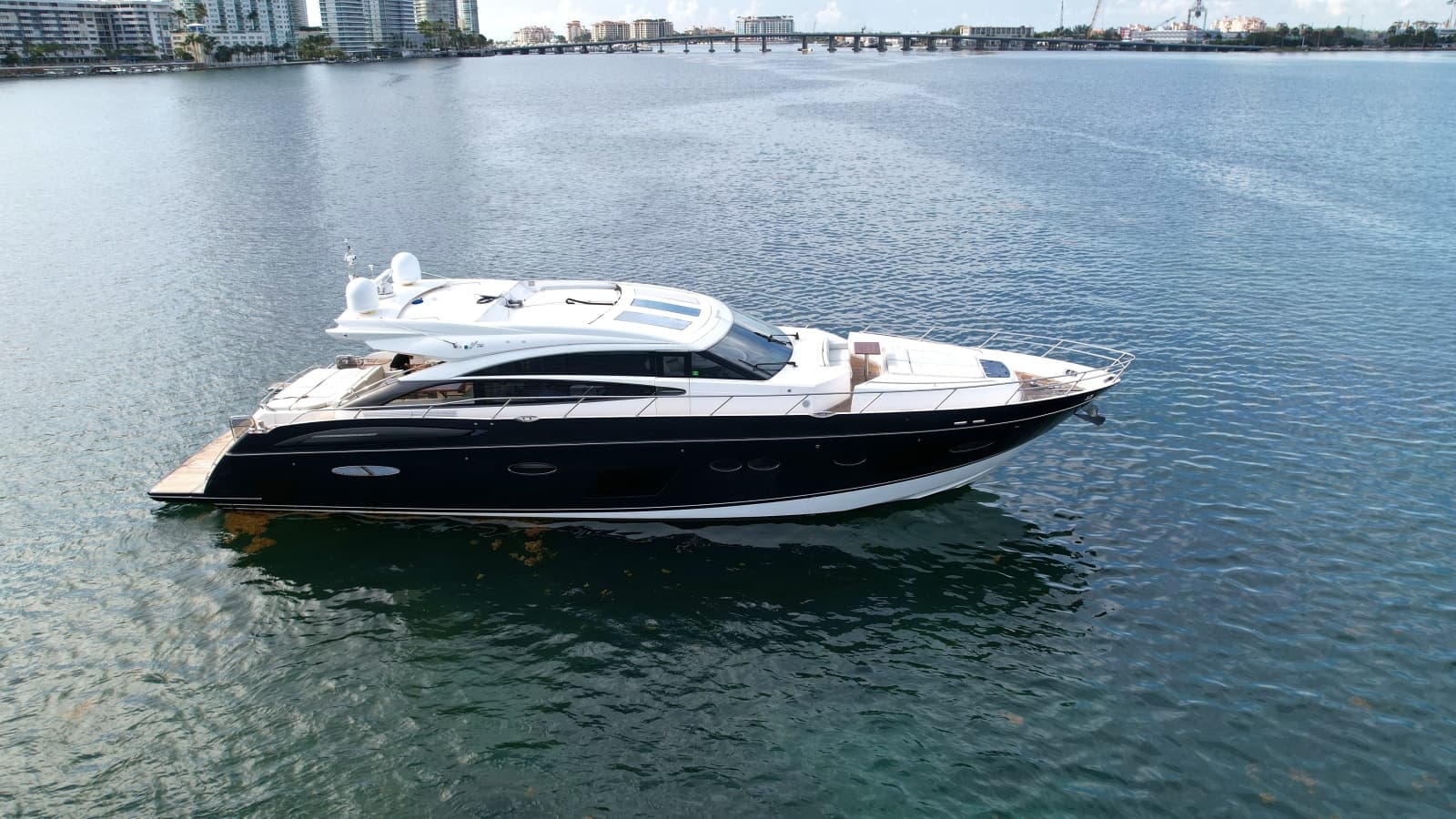 2013 Princess V72 - Photo 14