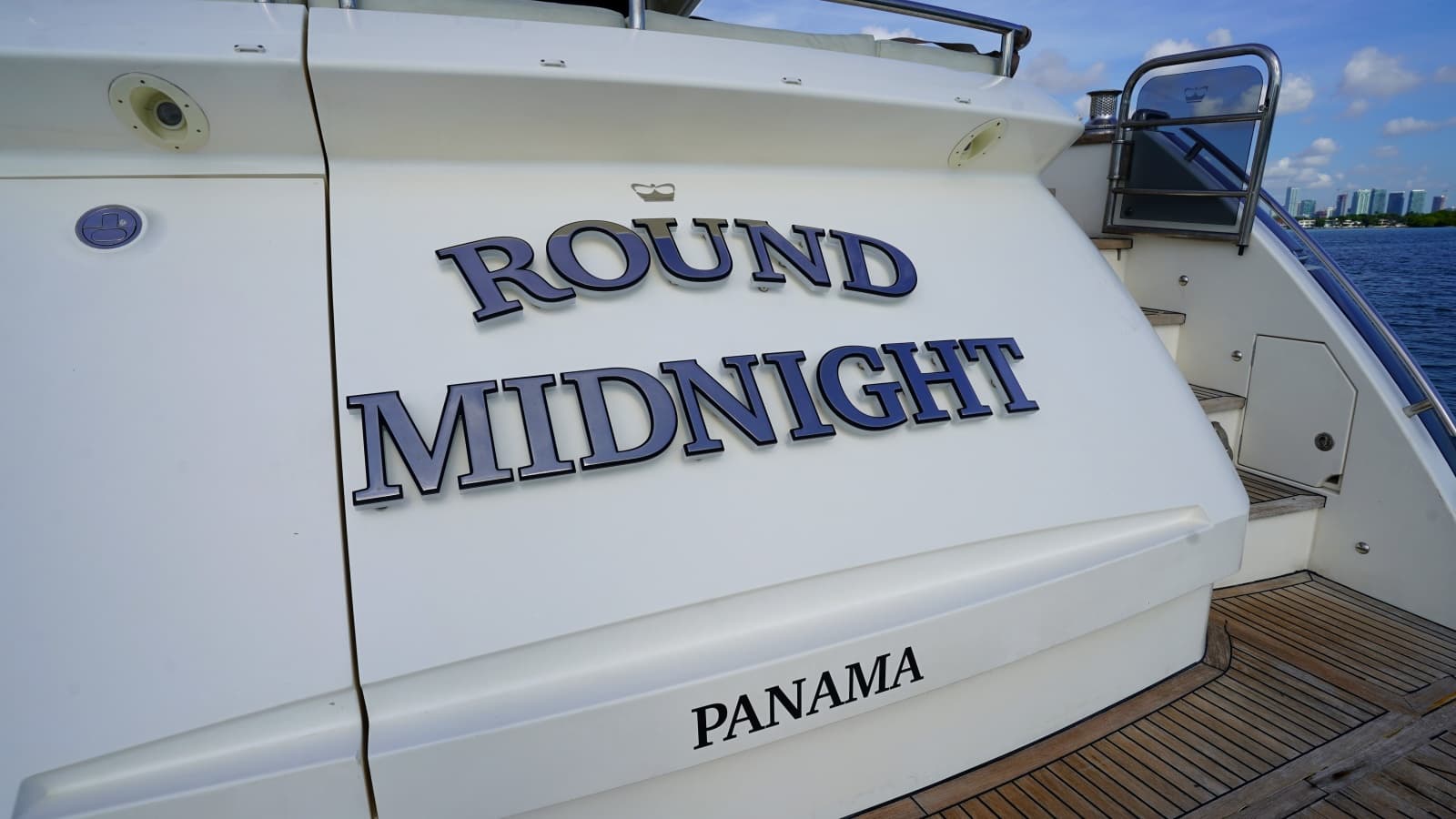 2013 Princess V72 - Photo 52