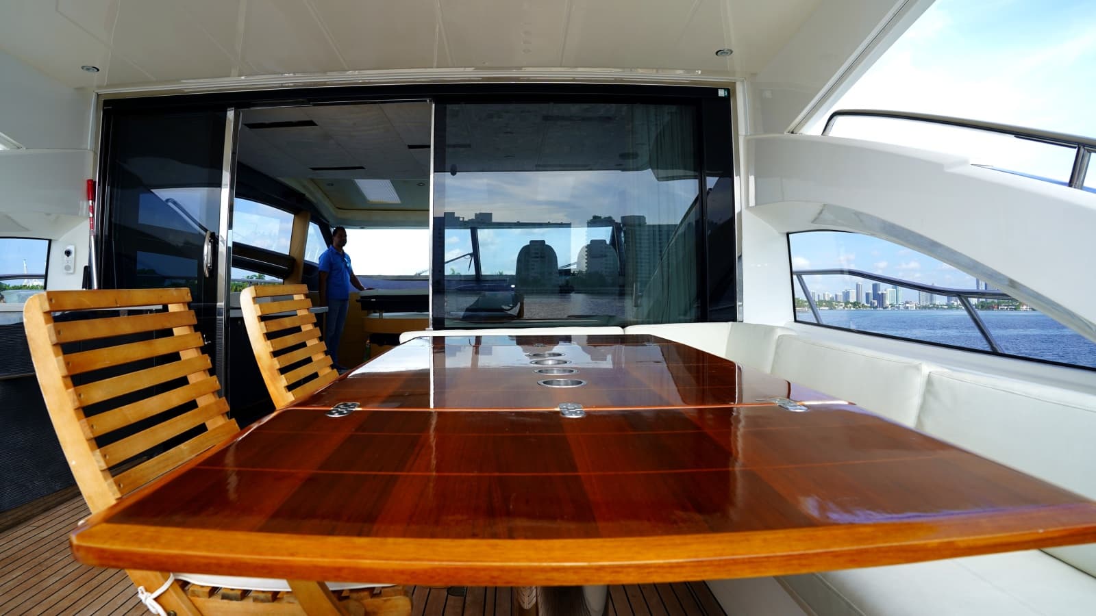 2013 Princess V72 - Photo 34