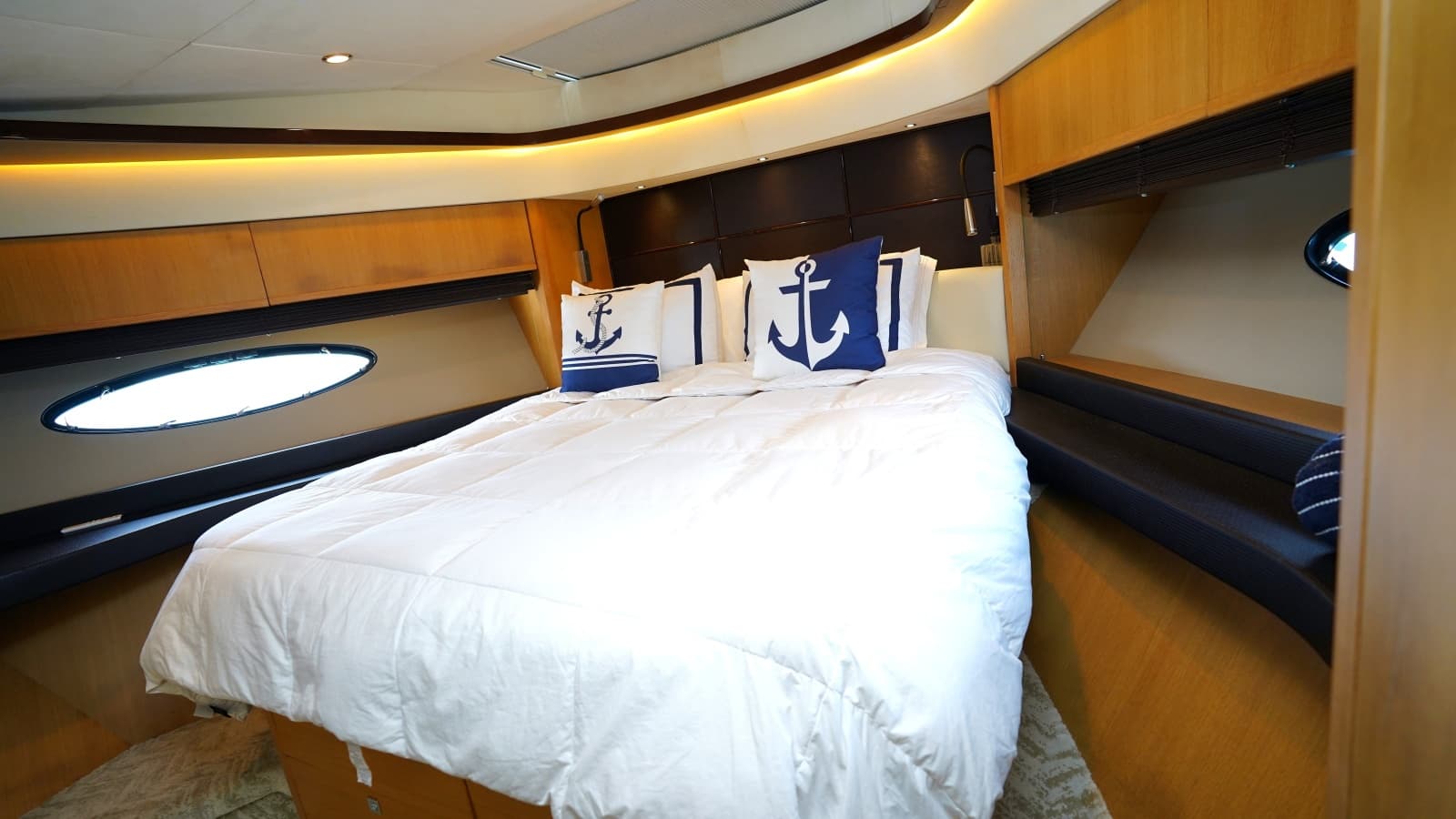 2013 Princess V72 - Photo 70