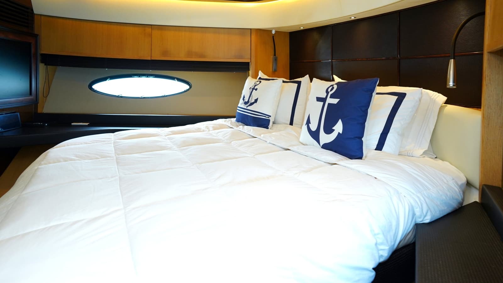 2013 Princess V72 - Photo 71