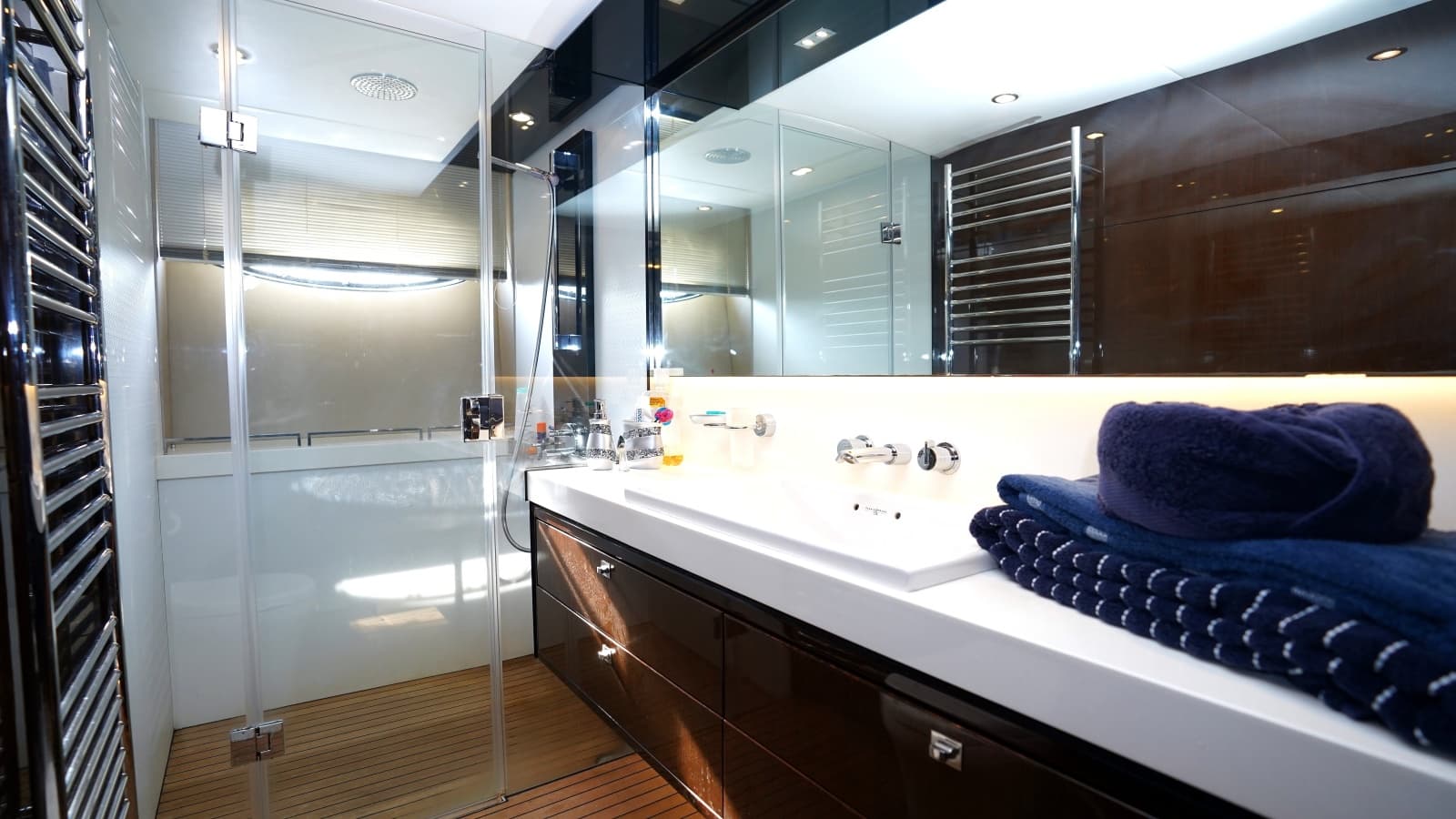 2013 Princess V72 - Photo 67