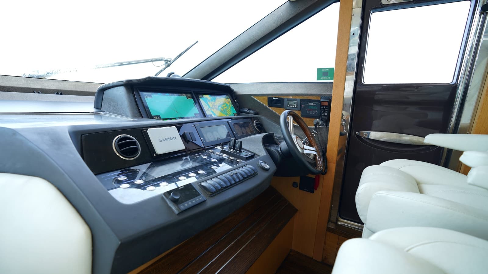 2013 Princess V72 - Photo 28