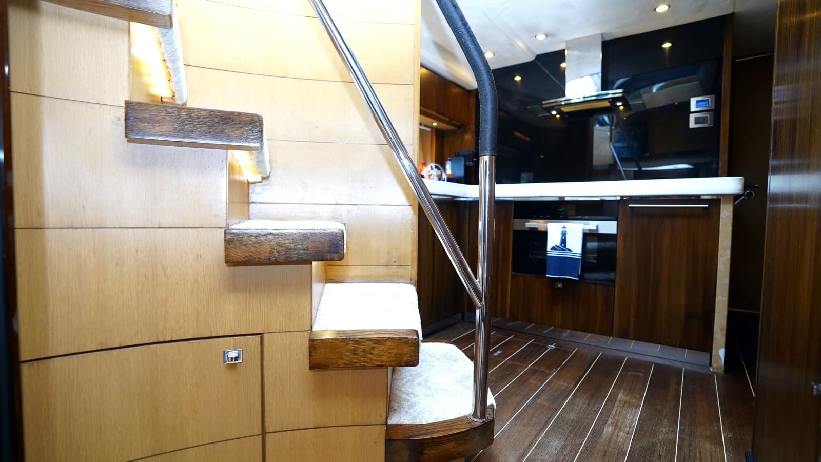 2013 Princess V72 - Photo 86