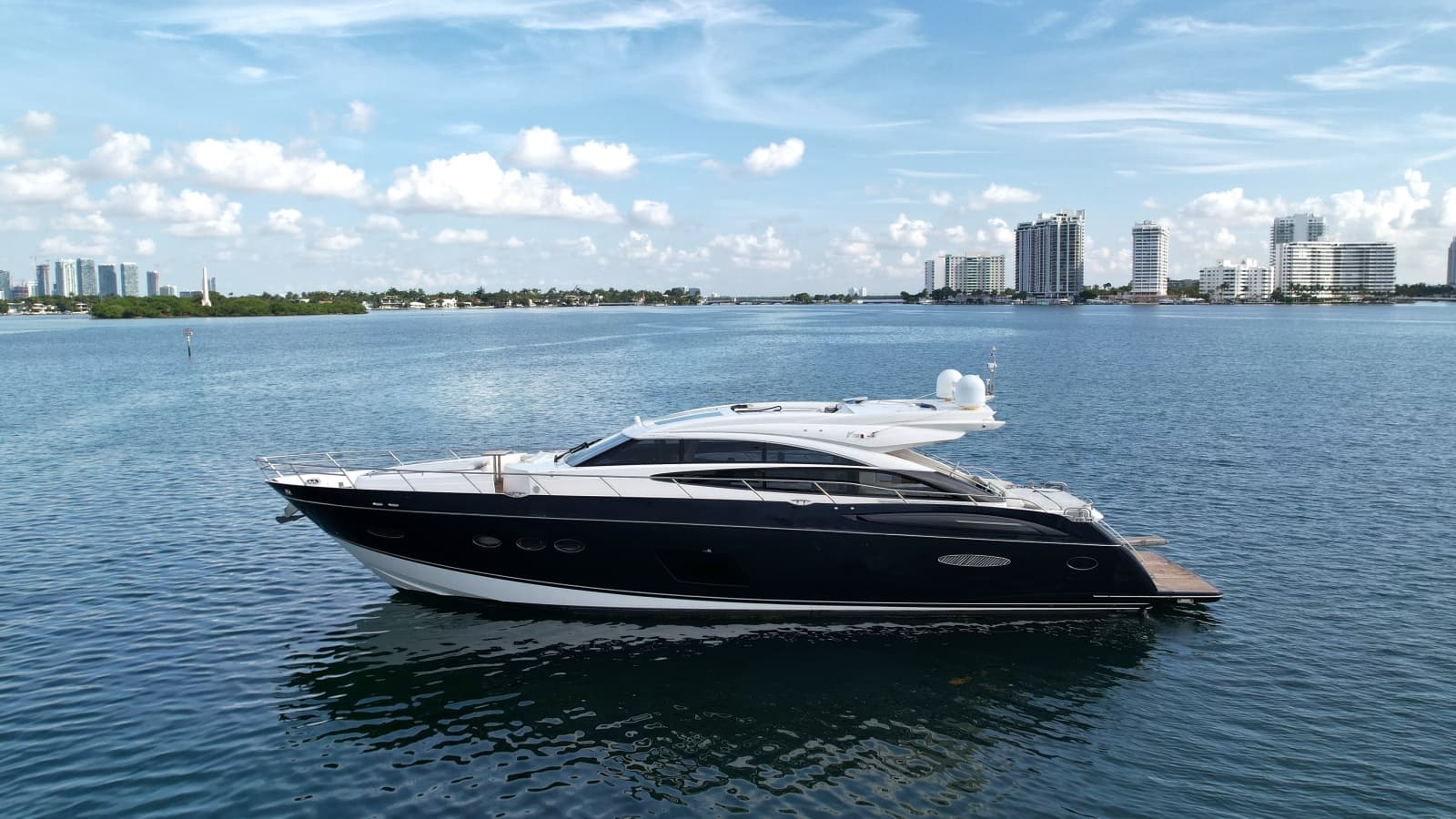 2013 Princess V72 - Photo 9