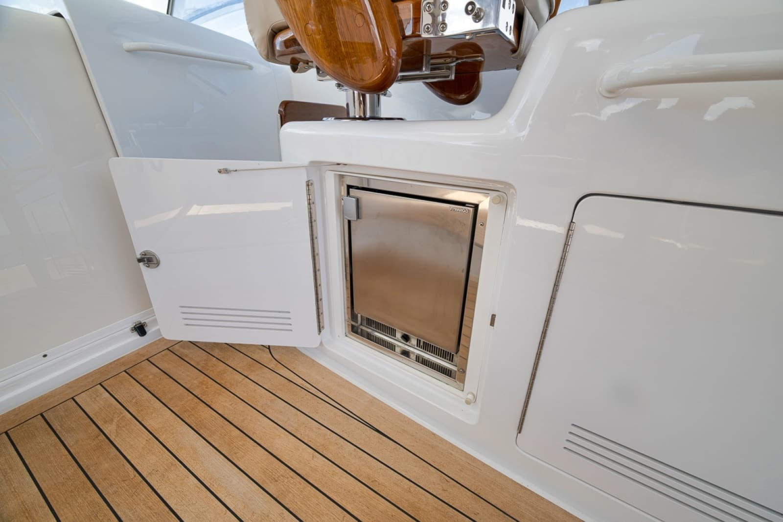 2023 Hatteras GT45X - Photo 42
