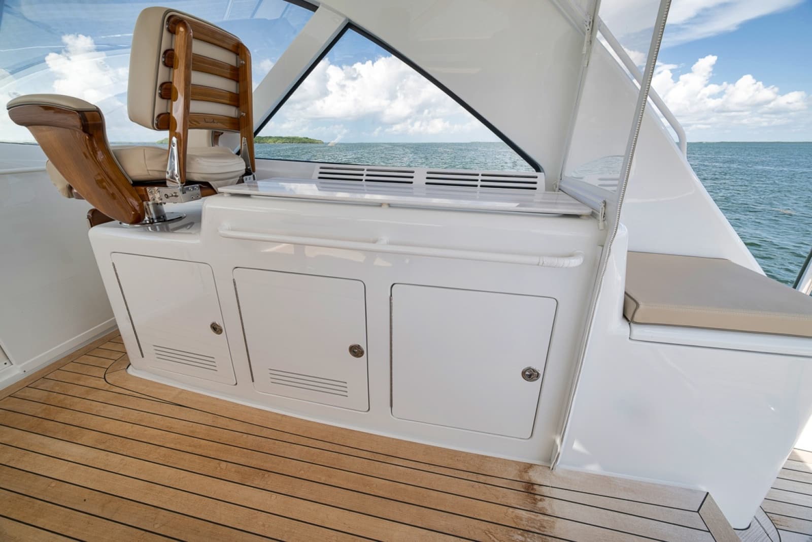 2023 Hatteras GT45X - Photo 39