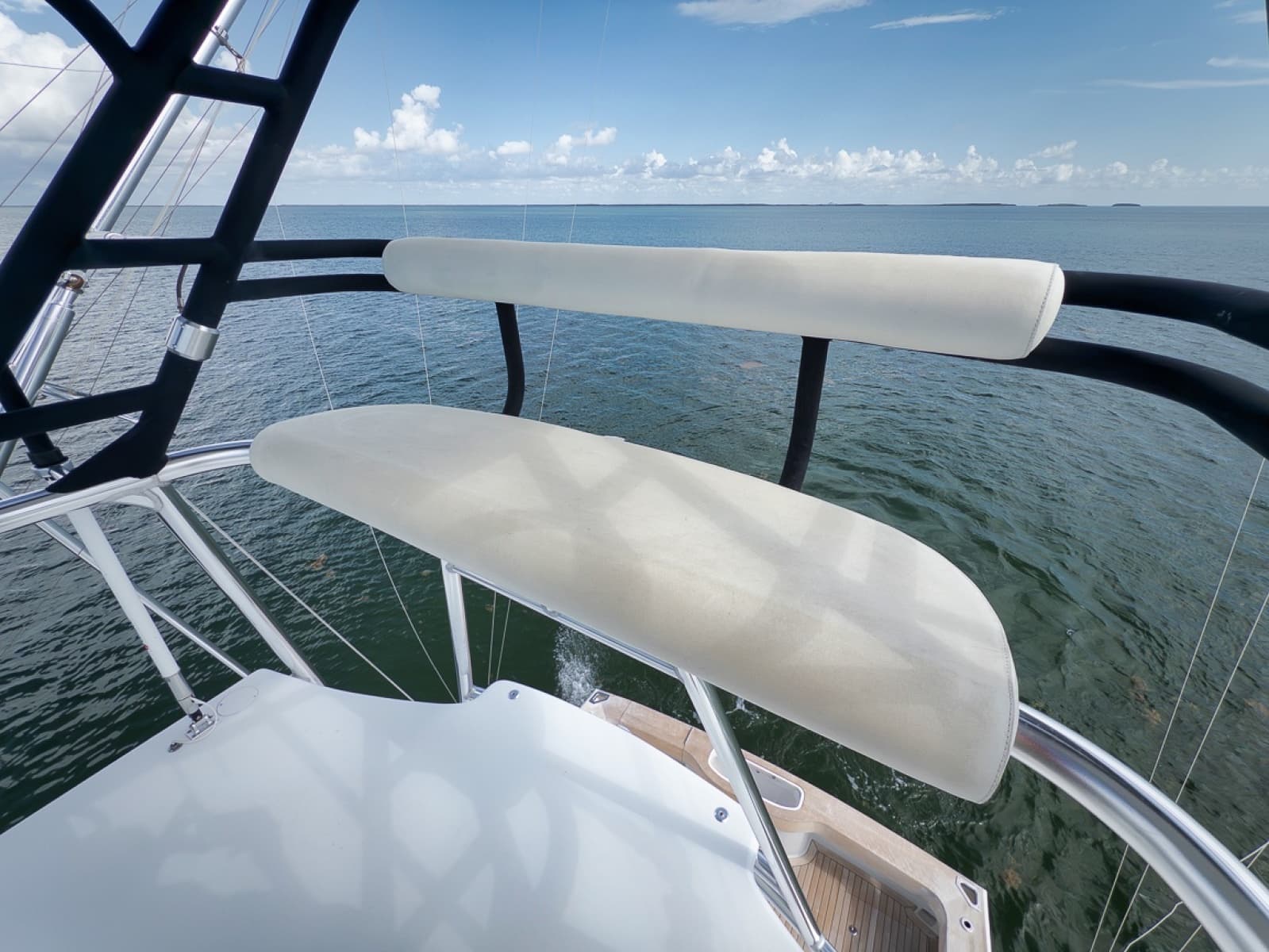 2023 Hatteras GT45X - Photo 15