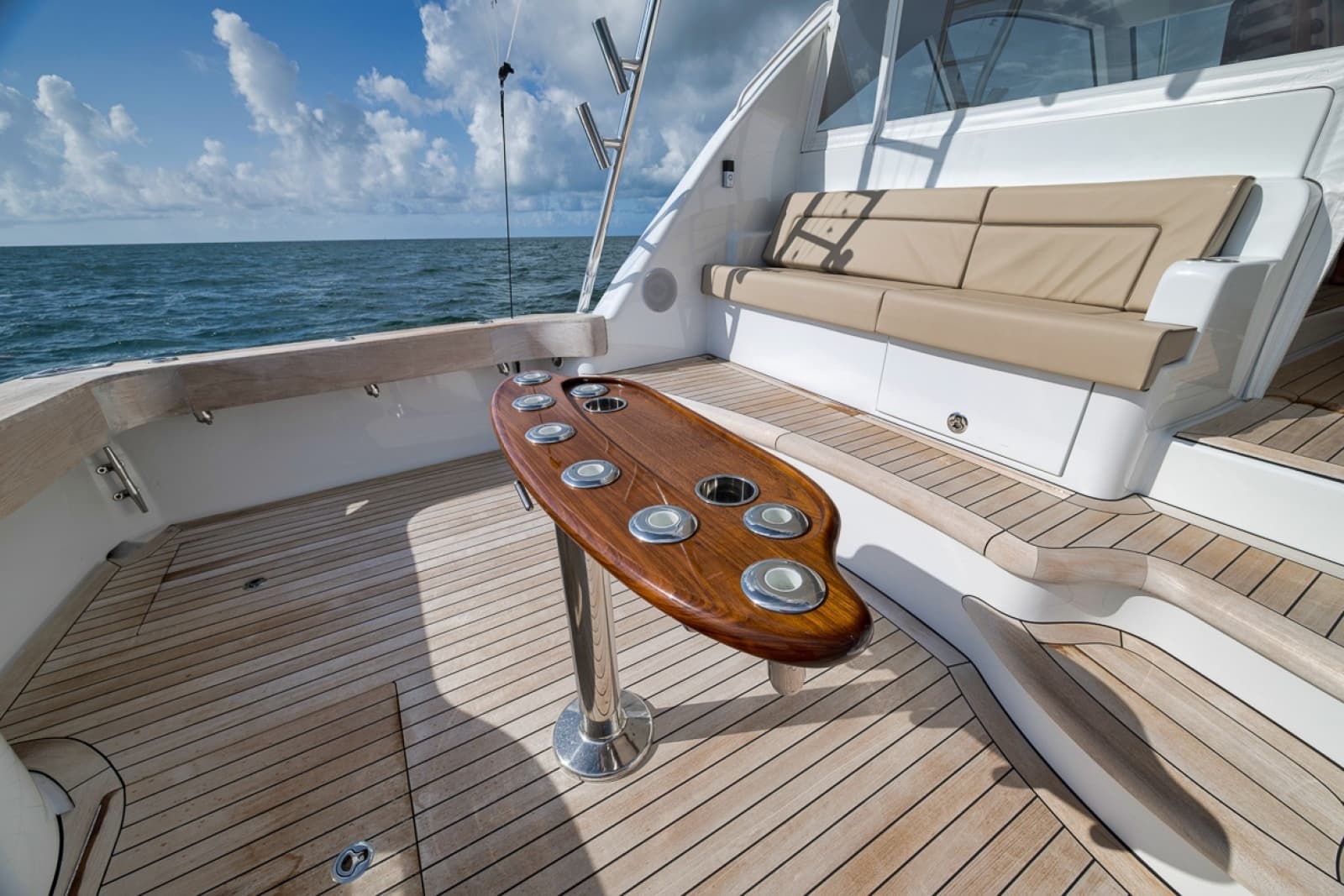 2023 Hatteras GT45X - Photo 21